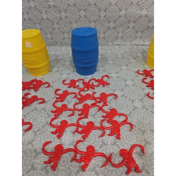 Barrel of Monkeys Game Vintage With Monkeys and Barrels READ - Picture 3 of 6